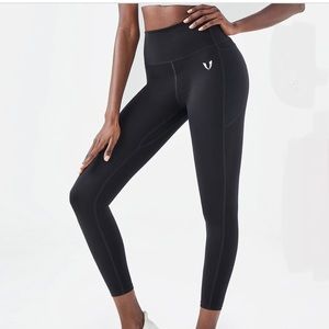 New Black Large Firm Abs Essential Pocket Leggings